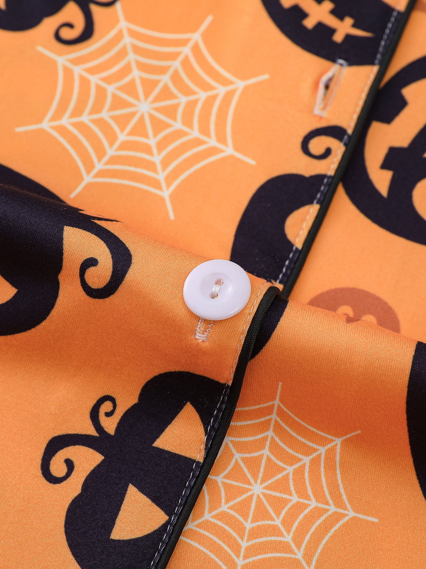 Emy Dola Women Halloween Silk Pajamas Sets 2 Piece Button-Down Satin Sleepwear Ghost Pumpkin Skull Print Short Sleeve Loungewear S-2XL