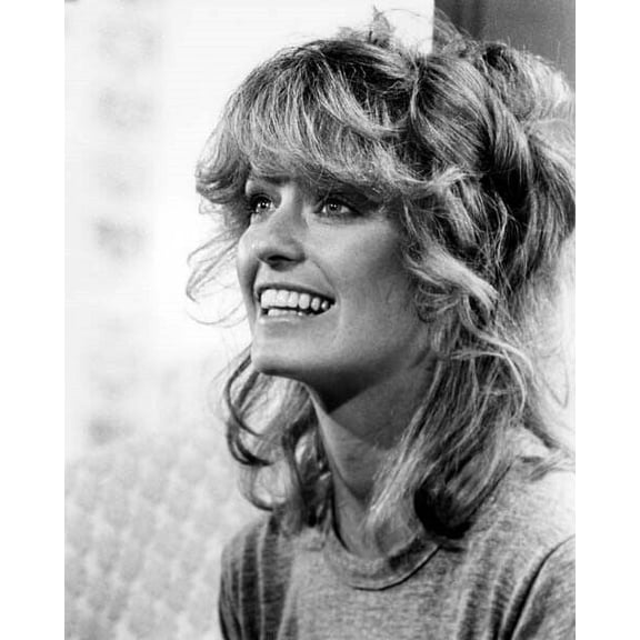 Farrah Fawcett beautiful 1970's portrait with classic hair & smile poster 4x6 photo