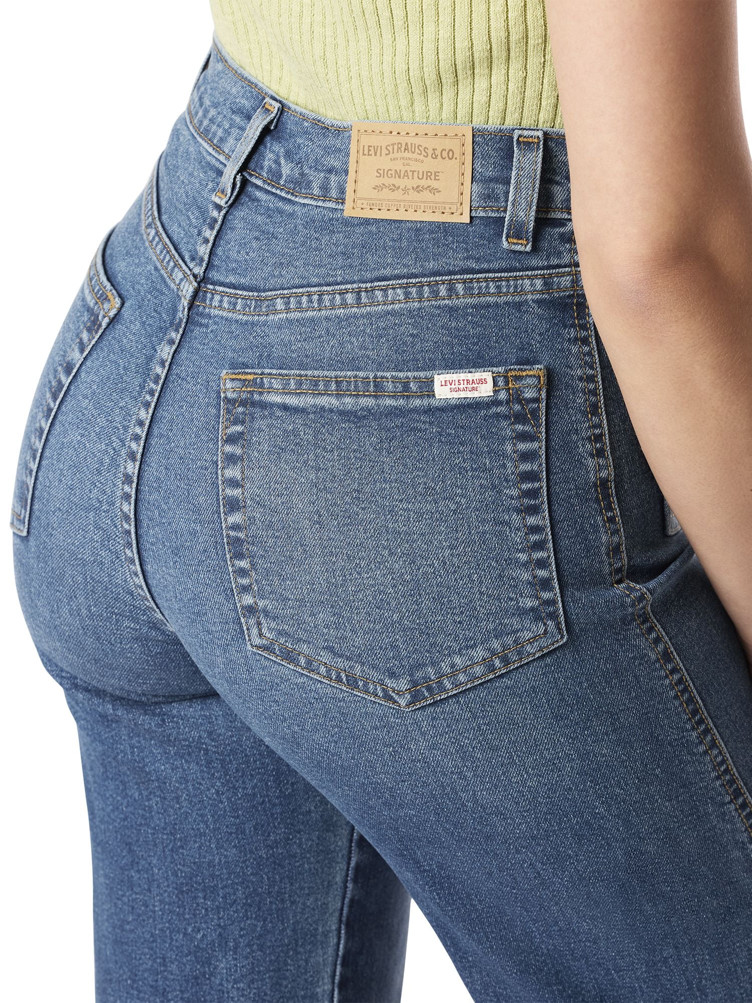 Levi Strauss Signature Women's and Women's Plus Patch Pocket Loose Wide Leg Jeans