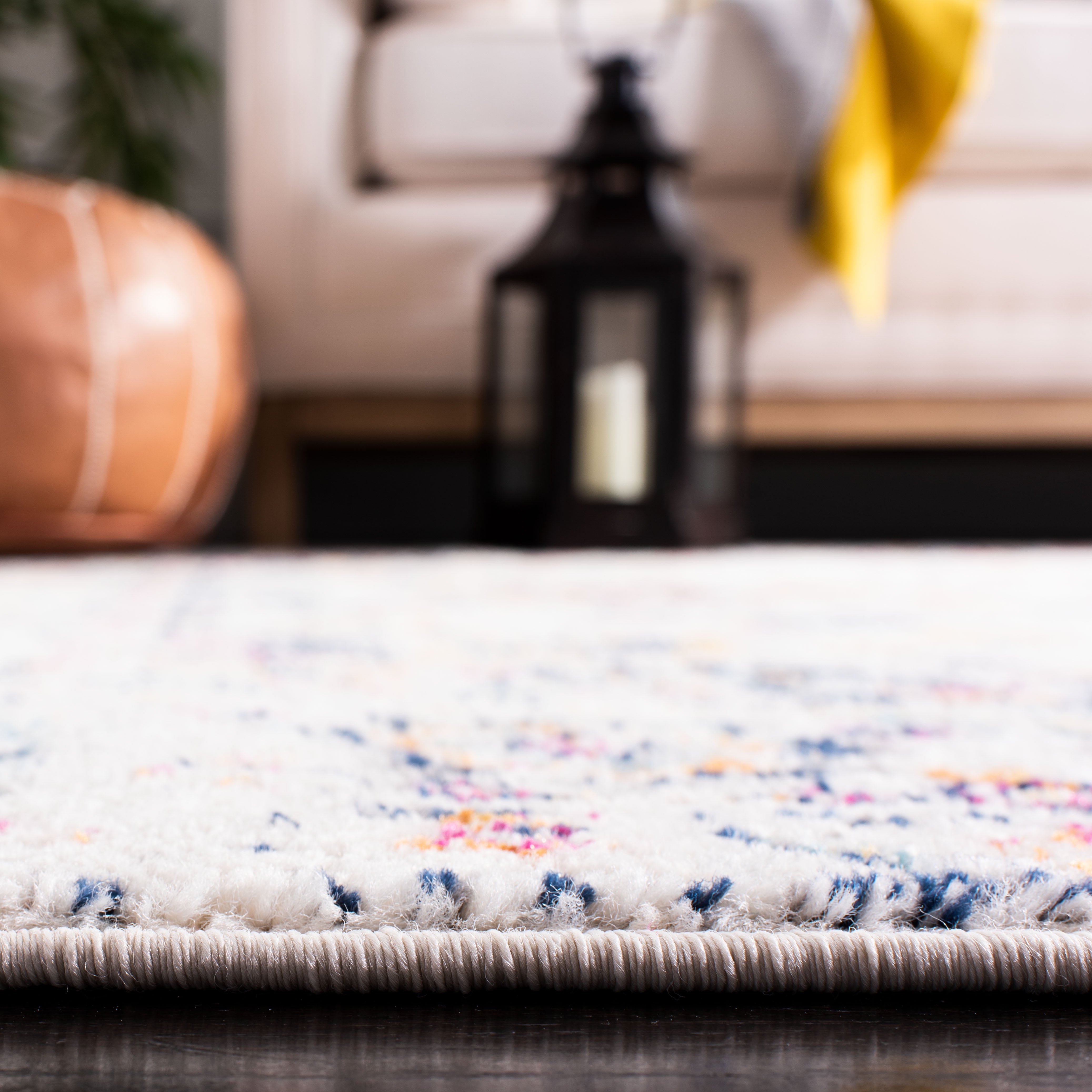SAFAVIEH Madison Katina Traditional Area Rug, Fuchsia/Ivory, 11' x 15' - X-Large - Traditional Design, Fuchsia & Ivory, Non-Shedding & Easy Cleaning, Ideal for Living Room, Bedroom, Dining Space