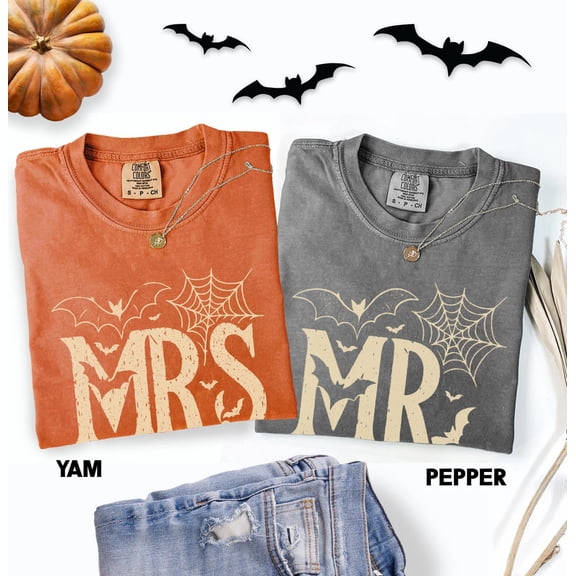 PAVIG Mr Mrs Halloween Couple Matching Bat Spiderweb Garment-Dyed Tee