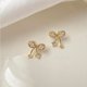 thumbnail image 1 of Pendientes de clip de oreja de rosa de Versalles para mujer, estilo hada, sin perforaciones, pendientes de té para mujer, pendientes de flor de Monet de verano, no se requiere orificio:, 1 of 6