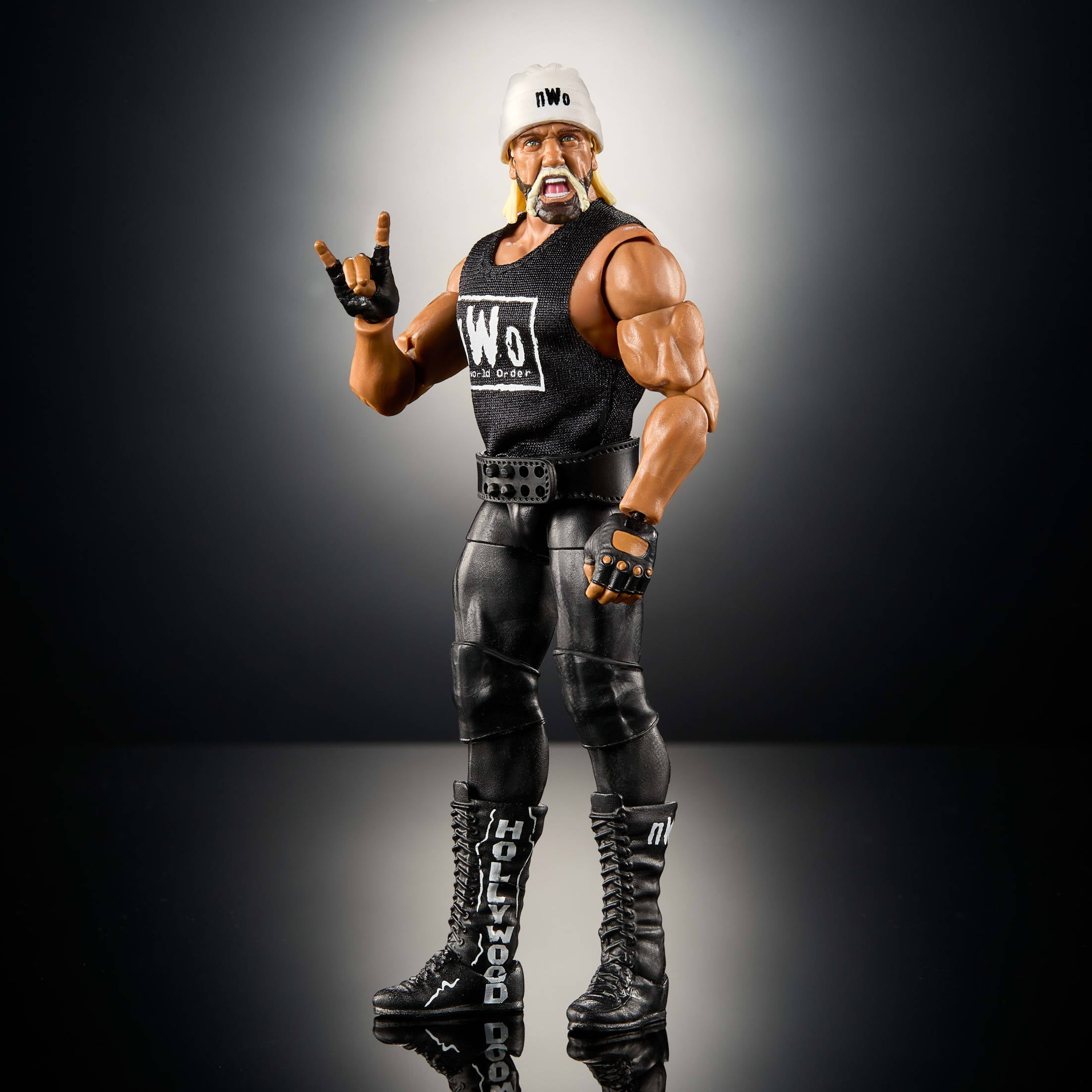 WWE Monday Night War Elite Collection Hollywood Hogan Action Figure & Accessories 6-inch Set