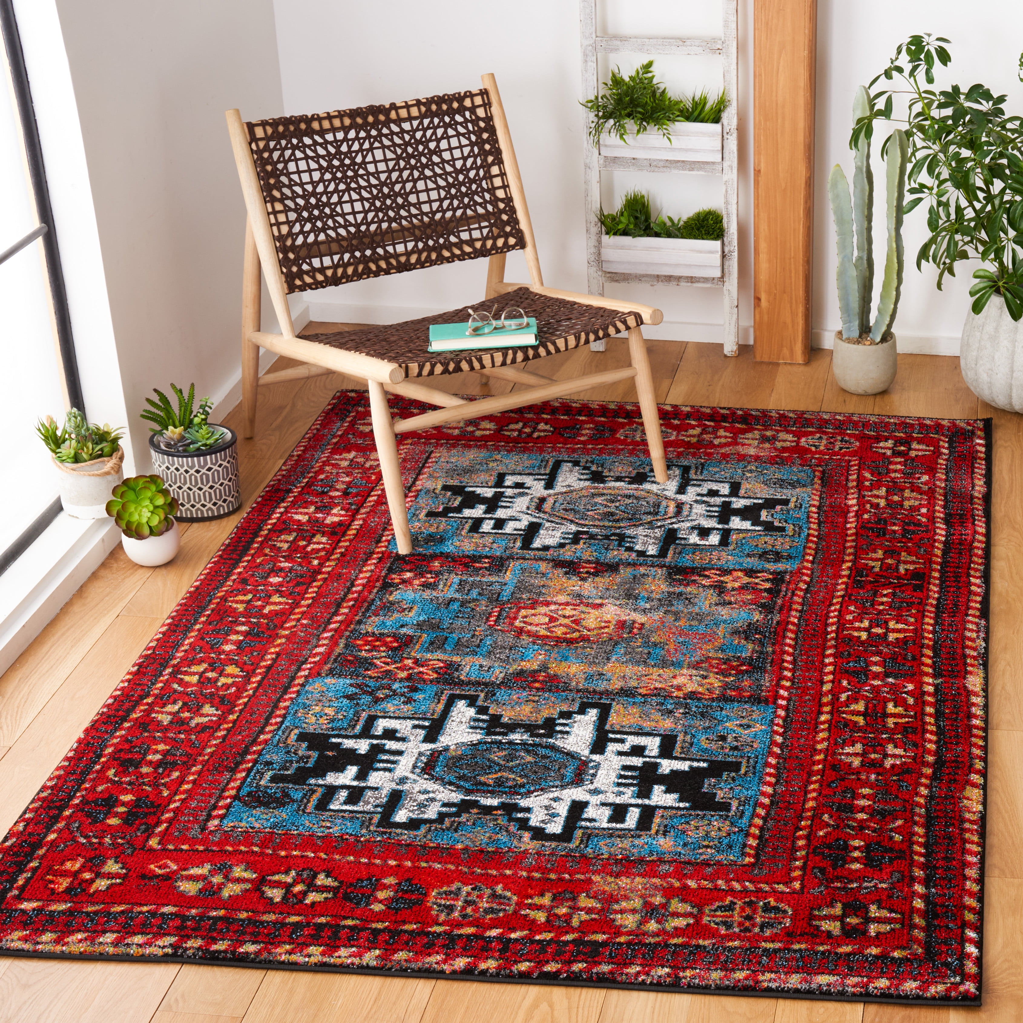 SAFAVIEH Vintage Hamadan Edin Oriental Area Rug, Red/Light Blue, 6'7" x 6'7" Square