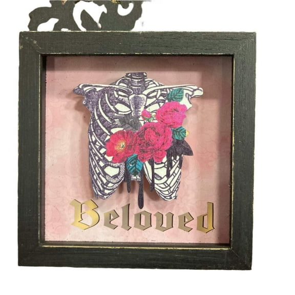 Ashland Dark Romance Tabletop Décor