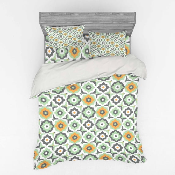 Ambesonne Moroccan Bedding Set 4 Pcs, Lotus Floral, Queen, Green White