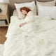 thumbnail image 5 of Manta Bedsure, suave, crema, tamaño queen, esponjosa, peluda, para invierno, 5 of 9