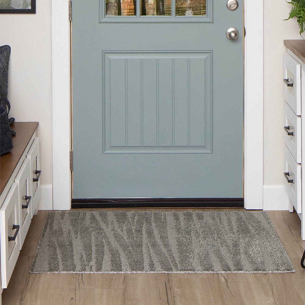 Mainstays Hi/Lo Stripes Indoor Accent Rug, Gray, 30x45