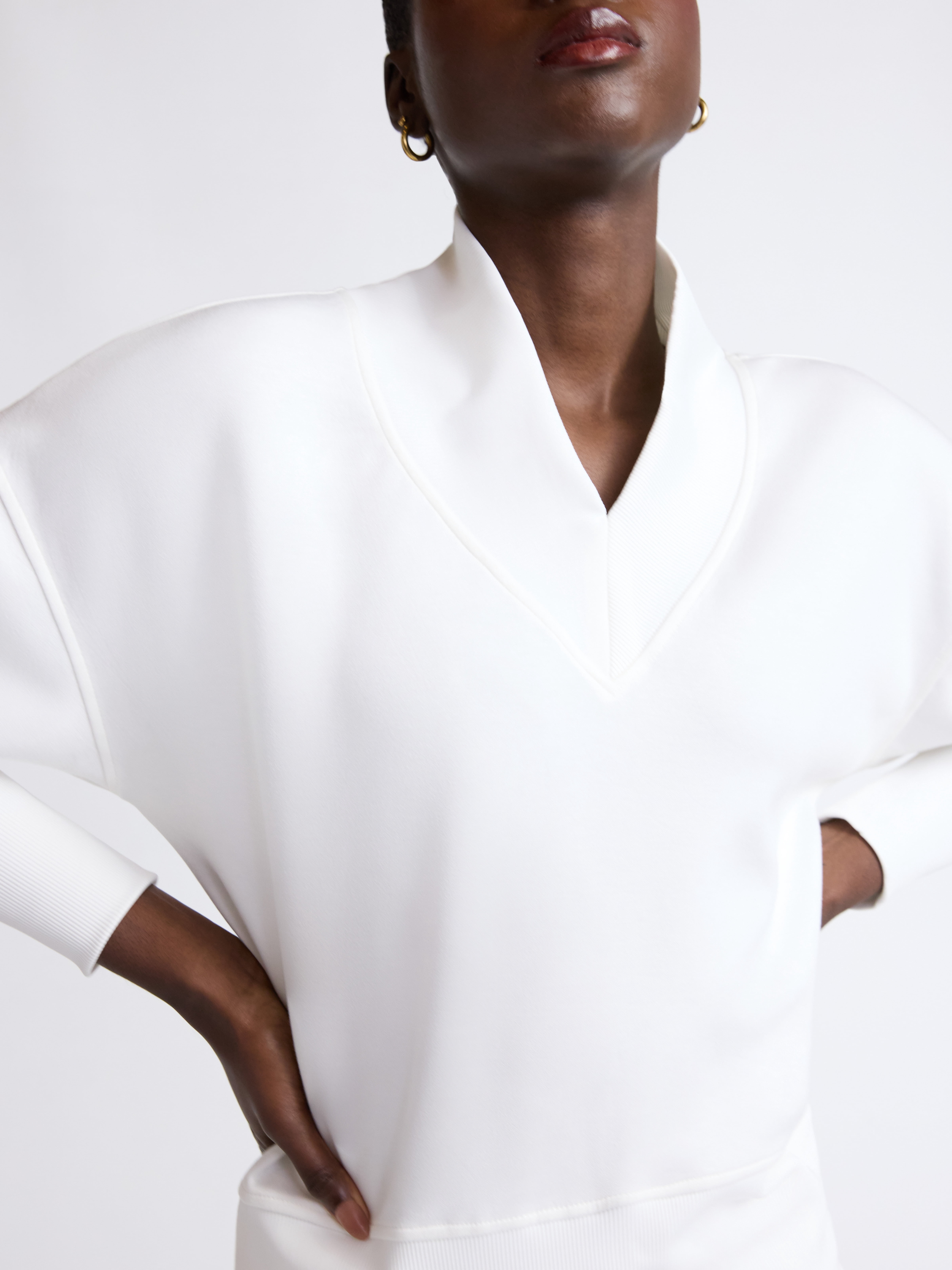 Scoop Women's and Women's Plus New Scubaknit V Neck Sweatshirt, Sizes XS-4X