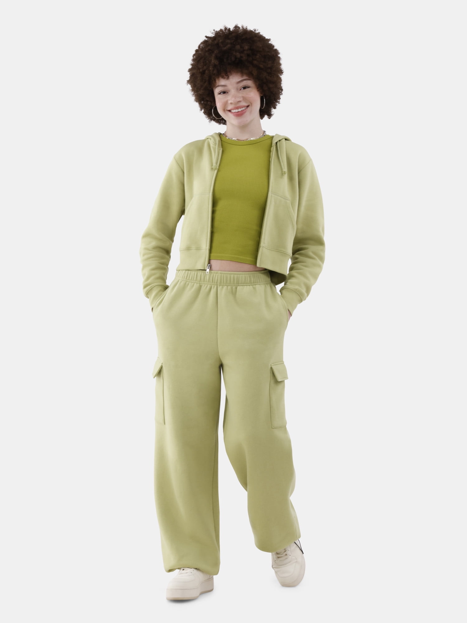 No Boundaries Soft Fleece Cargo Jogger Sweatpants, Women’s
