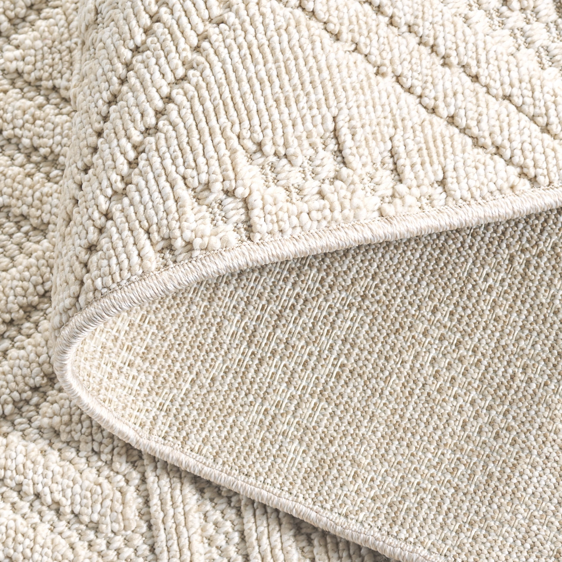 SAFAVIEH Global Candace Geometric Indoor/Outdoor Area Rug, Light Beige/Ivory, 6'7" x 6'7" Round