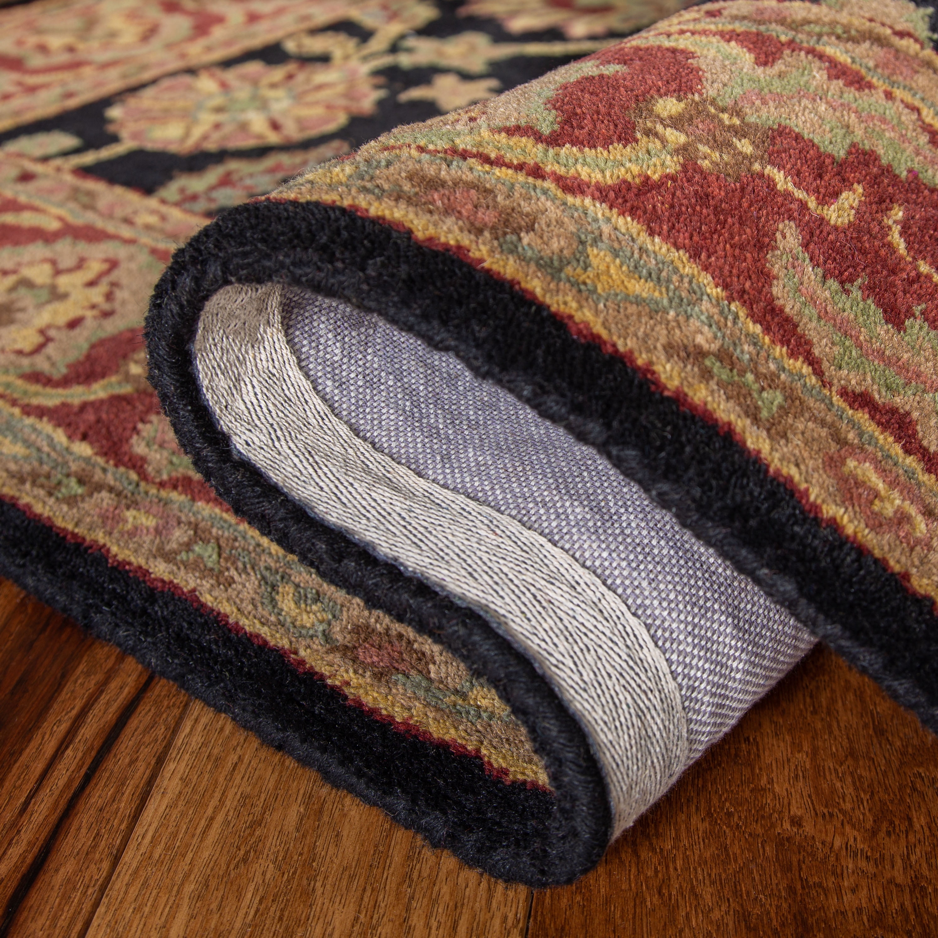 SAFAVIEH Classic Fredrick Oriental Wool Area Rug, Navy/Red, 4' x 6'