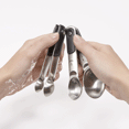 thumbnail image 4 of OXO Good Grips Ensemble de 8 Tasses et Cuillères à Mesurer en Acier Inoxydable Robuste, 4 of 7