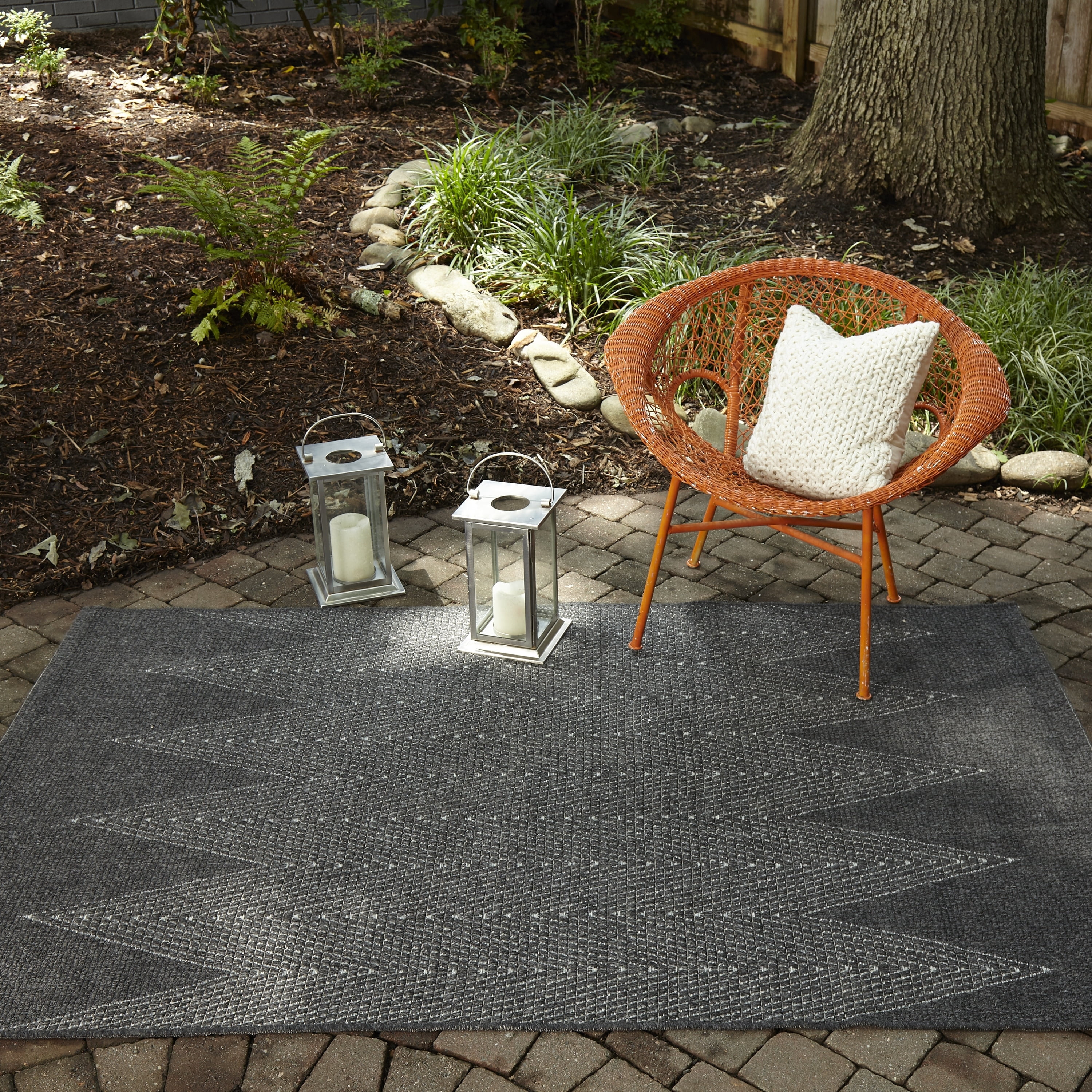 Momeni Como Indoor Outdoor Rug, 2' X 6', Charcoal