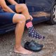 thumbnail image 2 of KAKOWELY 2 pares de calcetines de algodón con la bandera estadounidense, divertidos calcetines de tubo para hombres y mujeres., 2 of 4