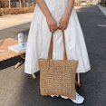 thumbnail image 4 of Bolso de hombro de paja ahuecado de malla vintage, bolso de mujer portátil de playa simple y versátil de gran capacidad con literatura y arte, 4 of 5