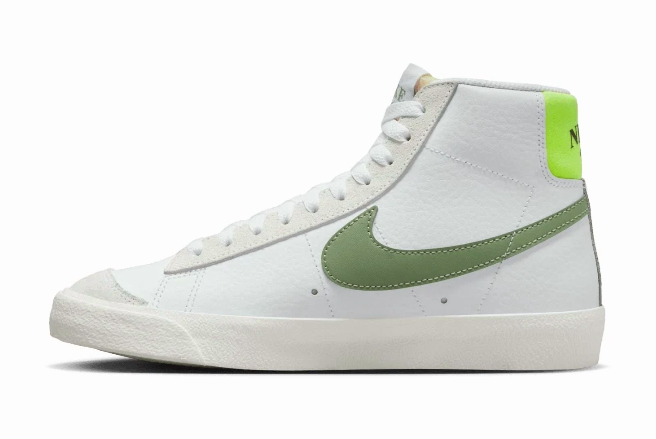 blazer mid 77 pine green women