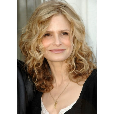 Kyra Sedgwick At Arrivals For Bring Your Heart To Our House John Varvatos Partners With Converse For The 7Th Annual Stuart House Benefit John Varvatos Boutique Los Angeles Ca March 08 2009 Photo By (Best Way To Wash Converse)