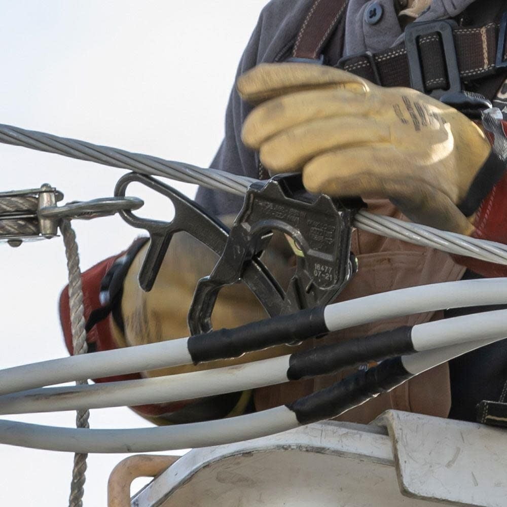 Klein Tools Wide Range Distribution Grip
