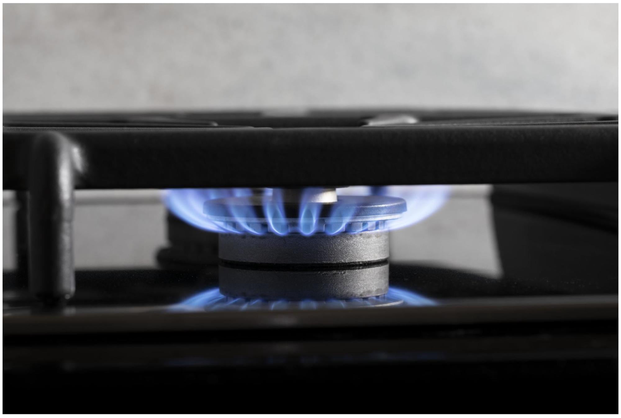 PGP9830DRBB 30" Gas Downdraft Cooktop w/ 4 Burners