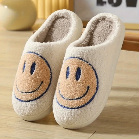 

GUANGZHFENGDA Warm and Cozy Plush Lined Cute Smile Face Slippers Perfect for Winter Comfort and Style.