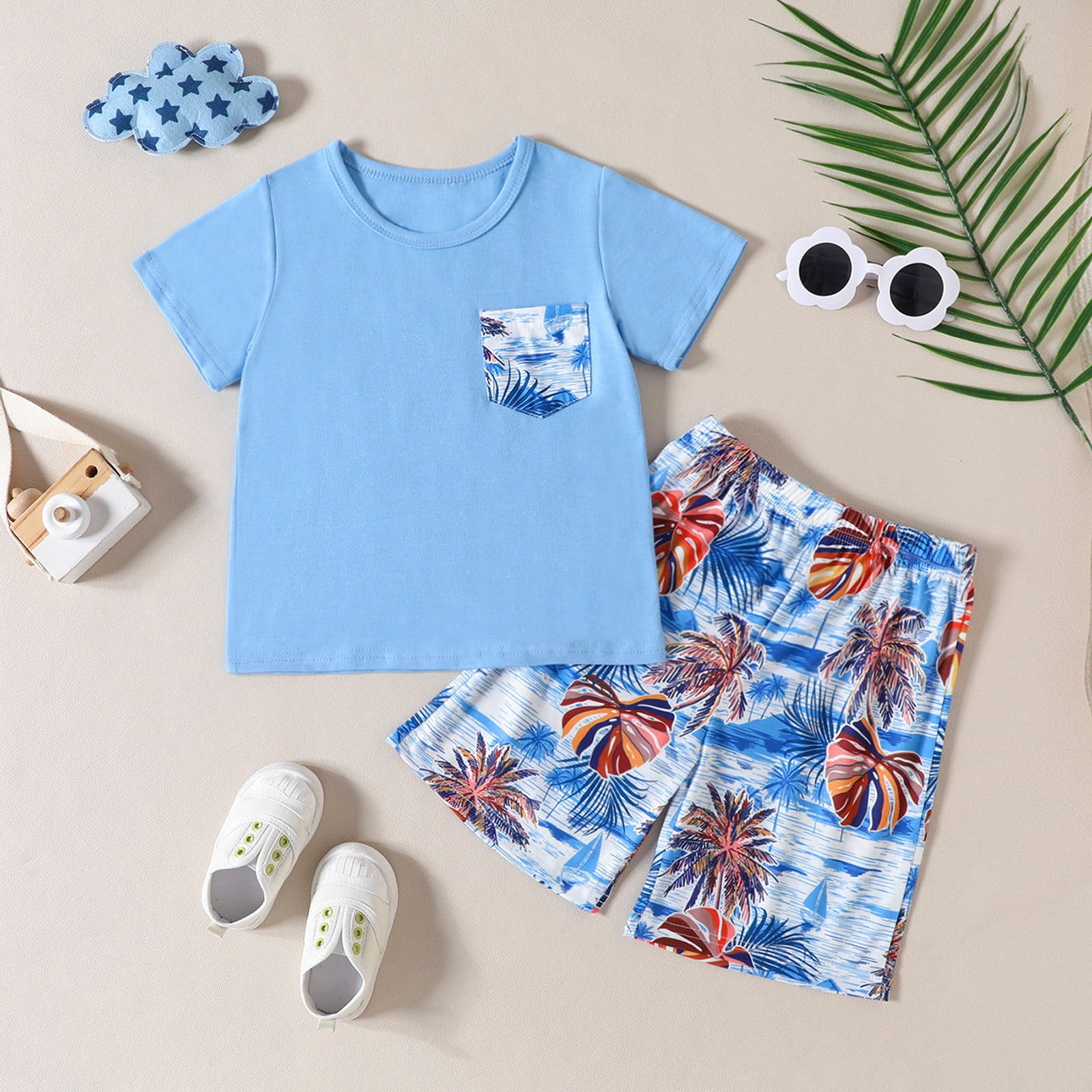 2pcs Kid Boy Letter Shark Print Short-sleeve Tee and Elasticized Shorts Set