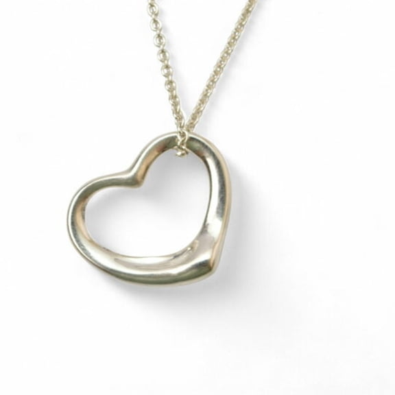 Pre-Owned Tiffany & Co. Elsa Peretti heart pendant in silver, 2.1cm wide (Good)