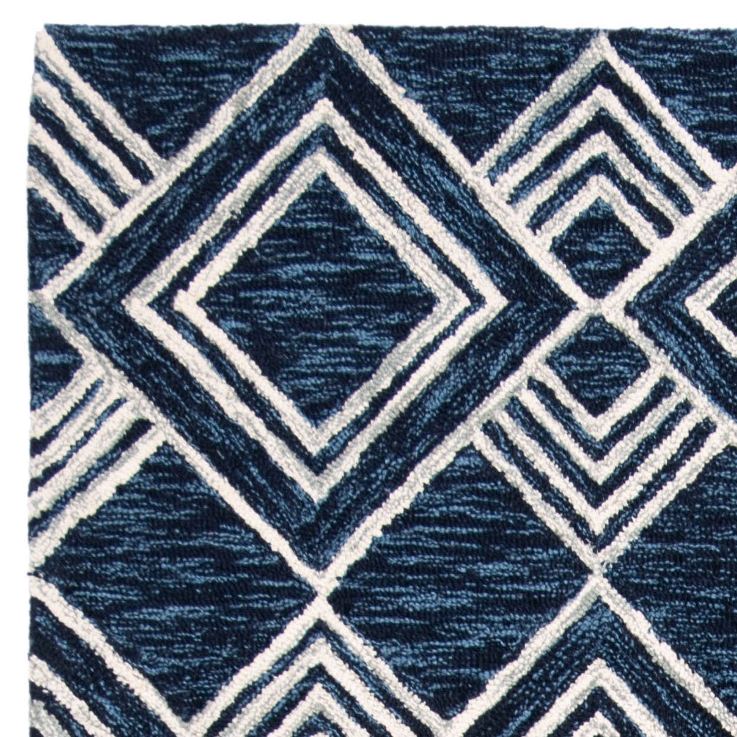 SAFAVIEH Micro-Loop Floral Diamond Trellis Wool Area Rug, Navy/Ivory, 5' x 8'