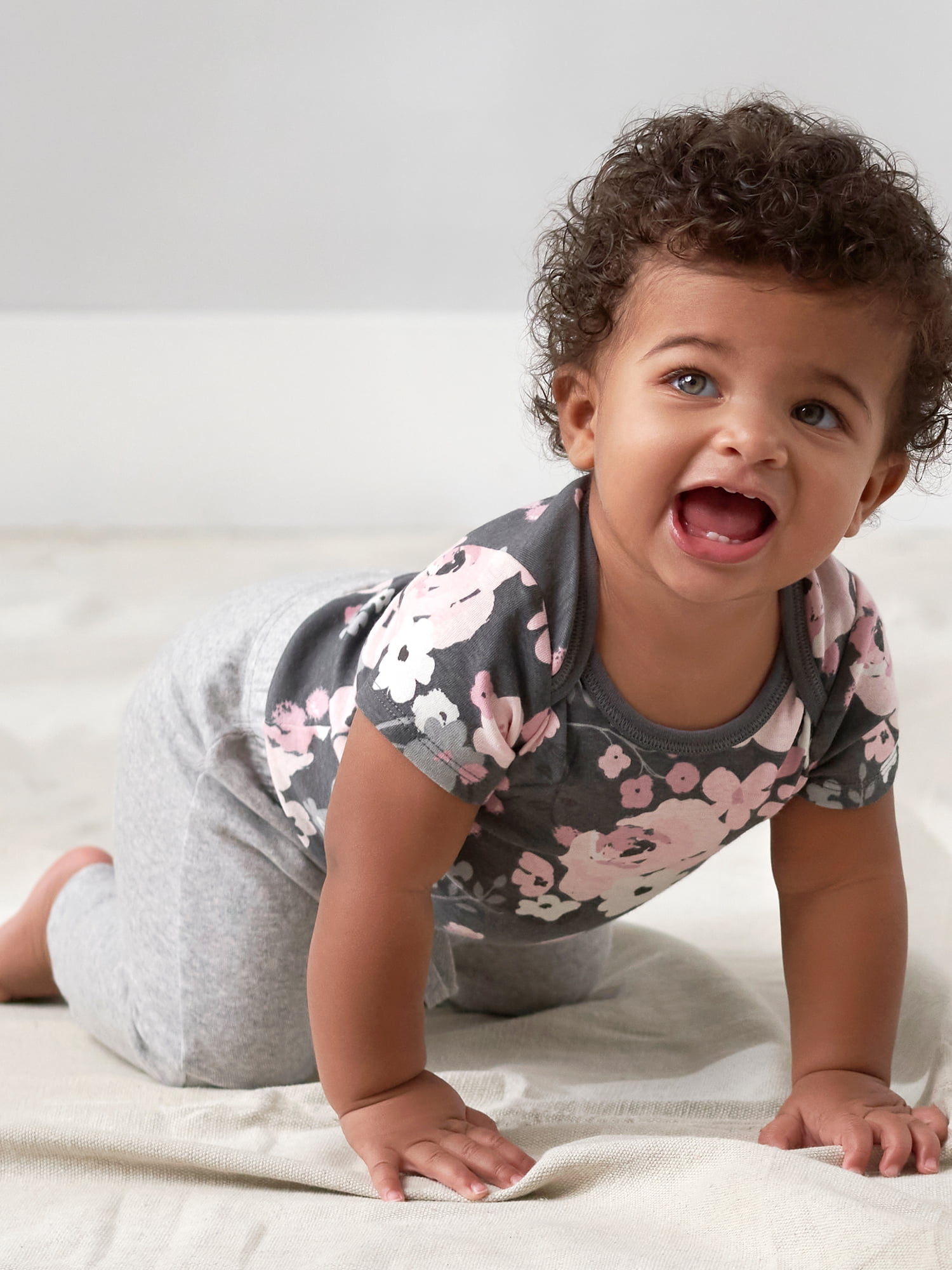 Modern Moments by Gerber Baby Girl Short Sleeve Onesies Bodysuits, 4-Pack, (Newborn-24 Months)
