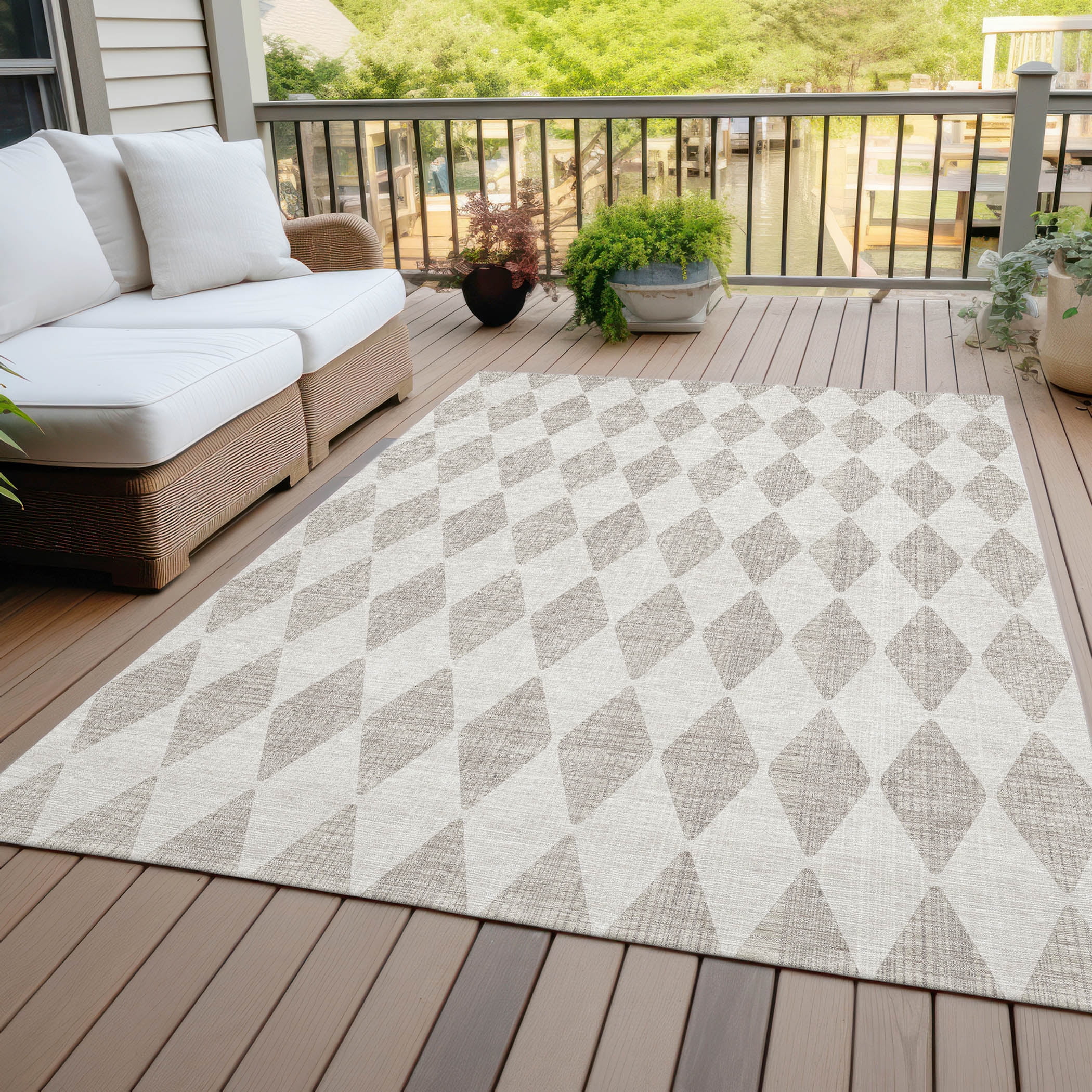 Addison Rugs Chantille Indoor/Outdoor Transitional Diamonds Beige Washable Rectangle Rug, 8' x 10'