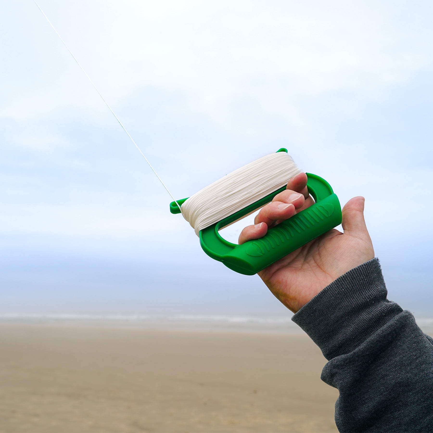 In the Breeze 3452 — 50 LB x 300' Braided Kite Line on Green Handle - 12 PC - Kite Line Multi-Pack Great for Events, Classrooms