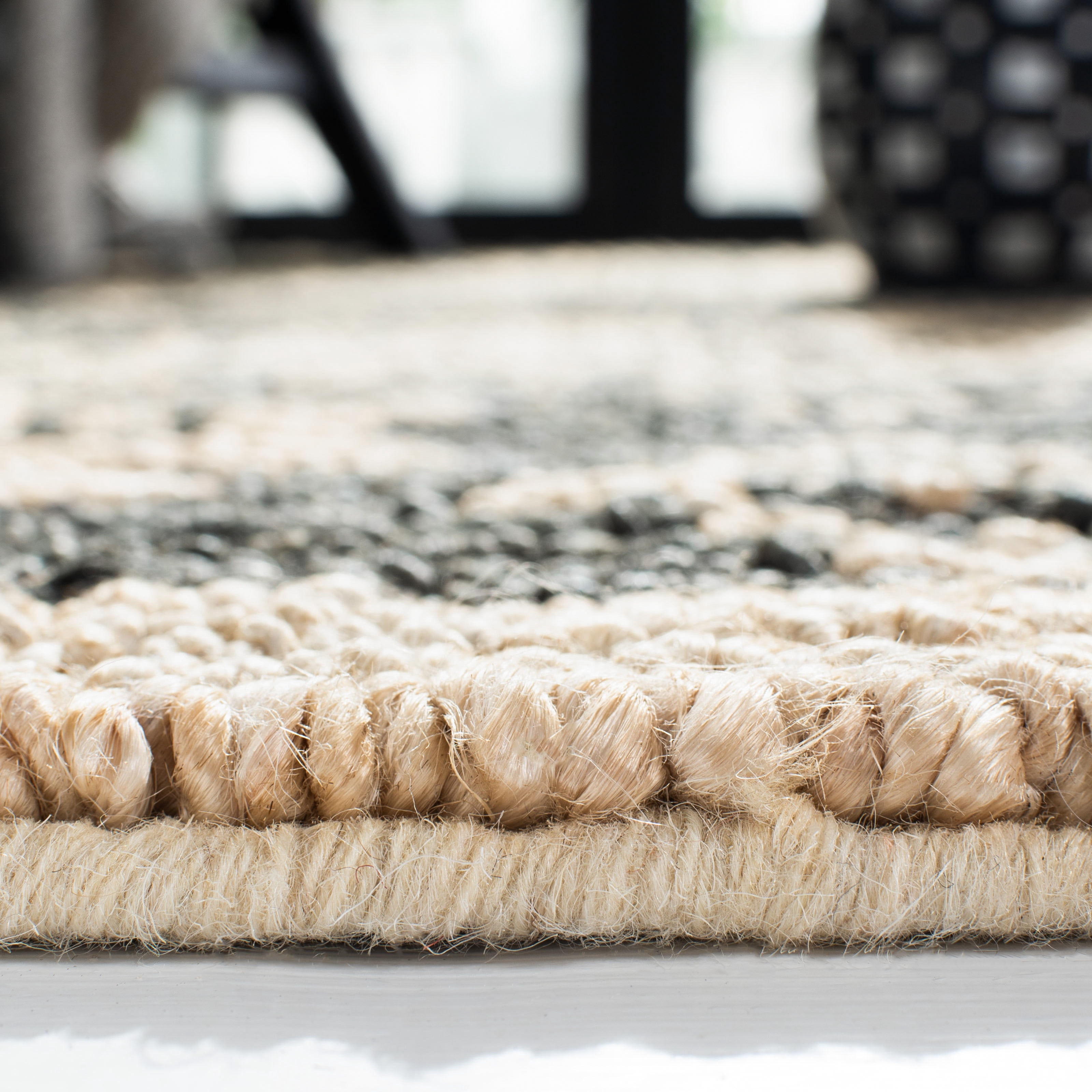 SAFAVIEH Bohemian Balfour Aztec Area Rug, Gray/Beige, 6' x 6' Round