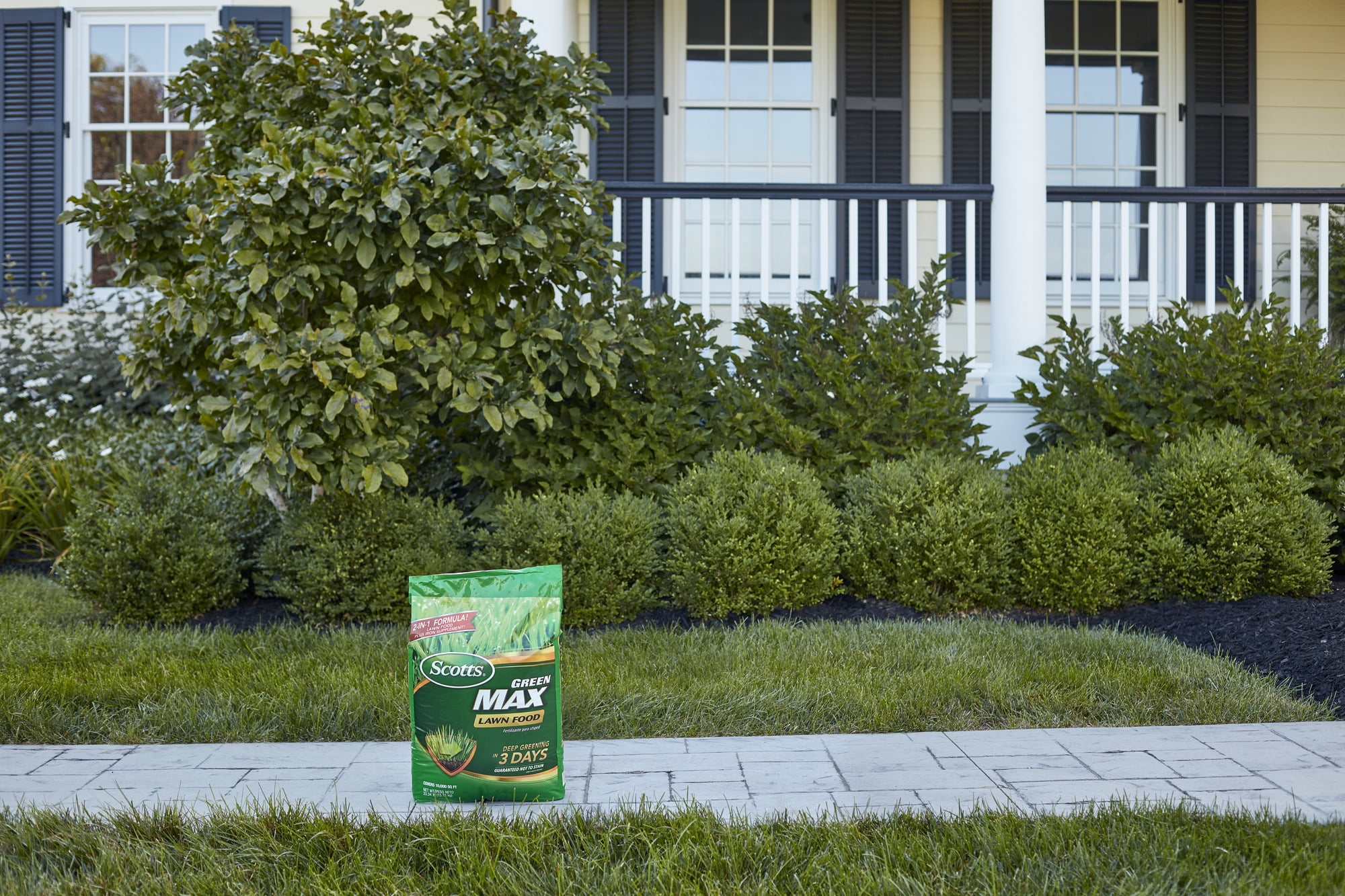Scotts Turf Builder Southern Triple Action and Scotts Green Max Lawn Food Bundle for Large Southern Lawns
