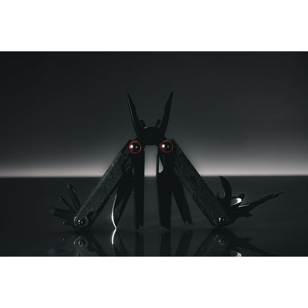 Swiss Tech Praktisch Aus-8 Steel 17-in-1 Folding Multi Tool