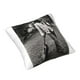 thumbnail image 2 of Fundas de almohada de terciopelo de Bob Marley, fundas de almohada decorativas suaves y acogedoras con cremallera oculta para dormitorio, sofá, sillón, funda de almohada de terciopelo, 2 of 8
