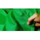thumbnail image 3 of 2 yardas de tela de malla deportiva de poliéster color verde Kelly, 3 of 9