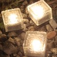 thumbnail image 2 of luces LED solares de ladrillo de vidrio, impermeables, para jardín, patio, camino, patio, césped, estanque (luz cálida), 2 of 7