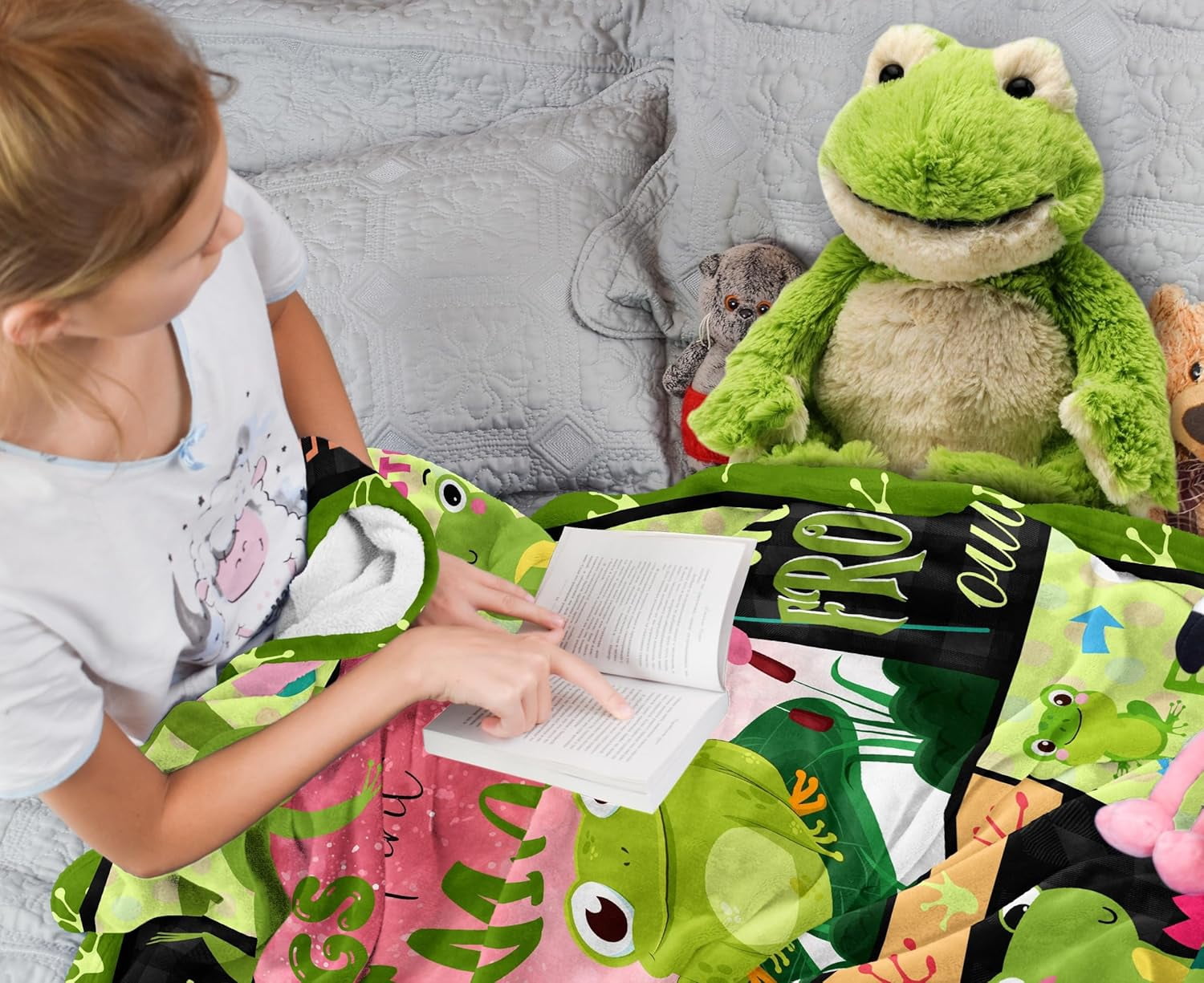 QOJUYO Frog Gifts for Women Men Throw Blanket 60"x50" Frog Themed Gifts for Frogs Lover