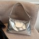 thumbnail image 1 of Bolso de hombro Mujeres casuales grandes capacidad de gran capacidad moderno data de bolso plateado, 1 of 9