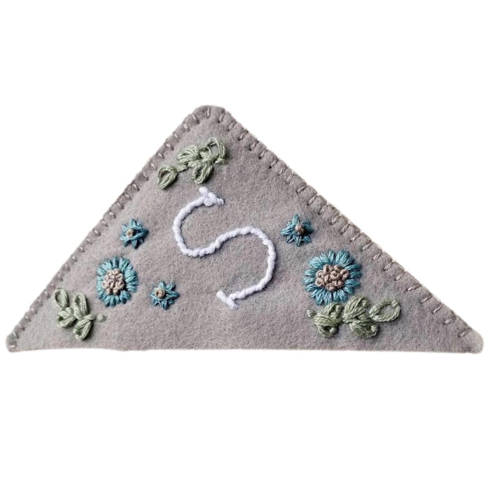 Book Corner BookmarkFelt Triangle BookmarksHand Embroidered Corner