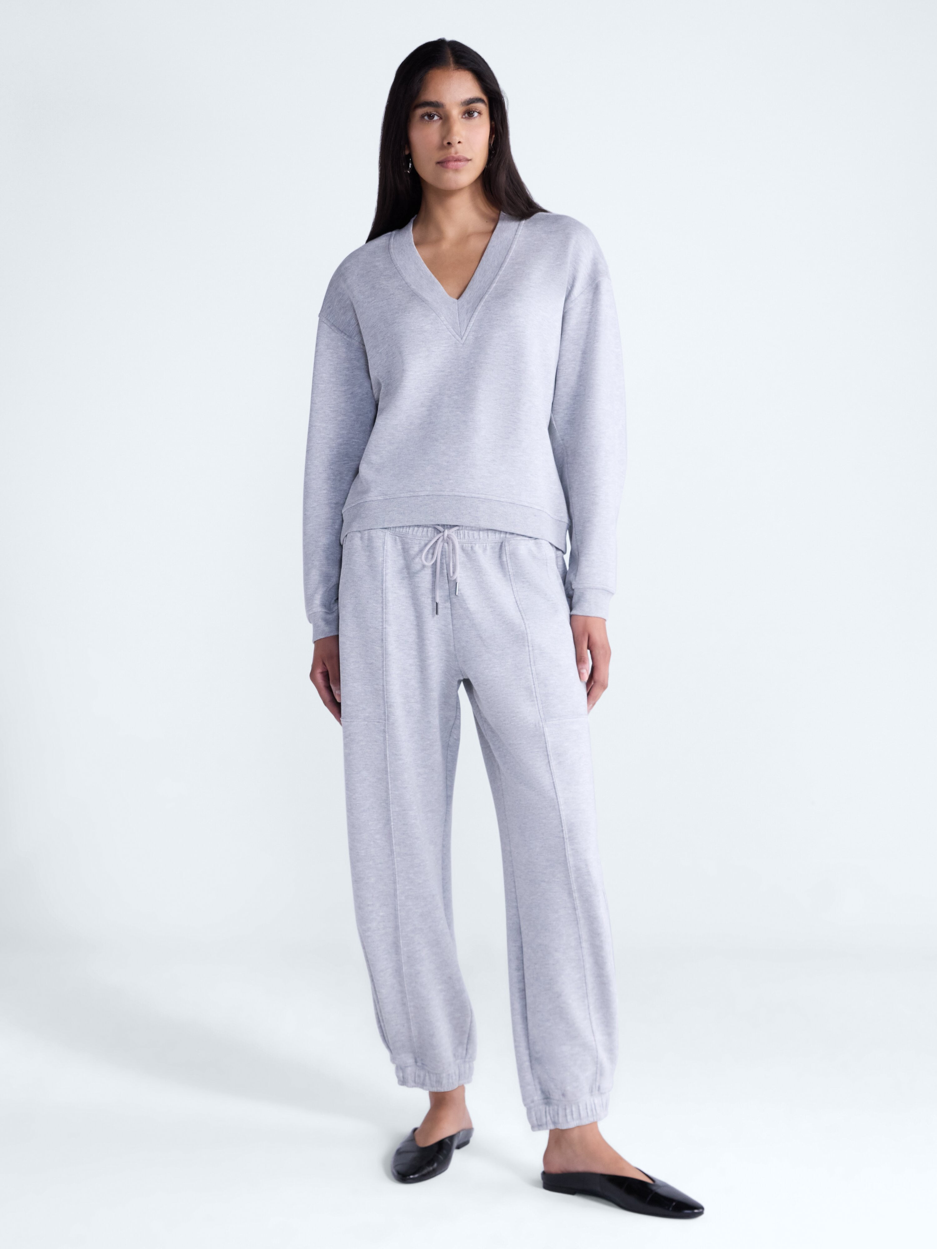 Scoop Women's and Women's Plus V-Neck Sweatshirt, Sizes XS-4X