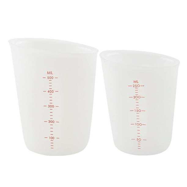 2 tazas medidoras de silicona semitransparentes visibles (250 ml y 500 ml)