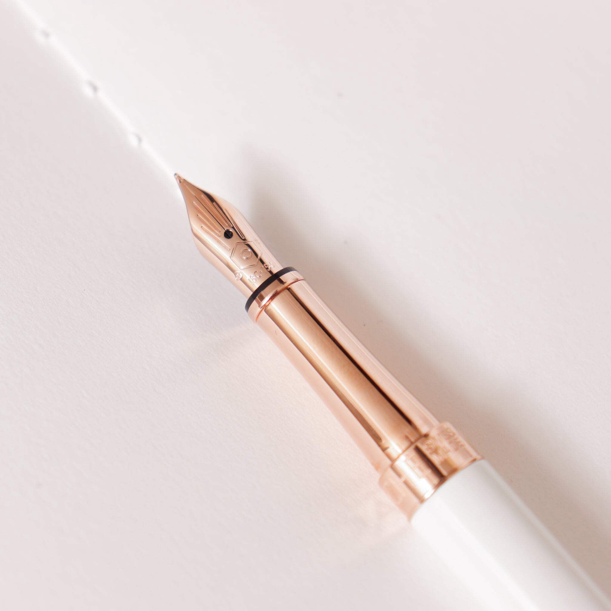 Caran D'Ache Leman Slim Fountain Pen - White  Rose Gold