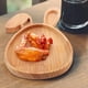 thumbnail image 3 of WORGEOUS Bandeja decorativa de madera rústica con forma de conejito de escritorio de Pascua, bandeja decorativa para servir, 3 of 9