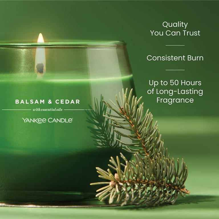 Yankee Candle Balsam & Cedar 10 oz Jar Candle with Aromatic Cedar