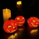 thumbnail image 4 of Fiudx Candelabro de Cabeza de Calabaza de Halloween, Diseño de Resina Artesanal, Tallado Facial Espeluznante, Candelabro Multifuncional, Decoración para El Hogar y Fiestas, Perfecto para Ambientes Fe, 4 of 7