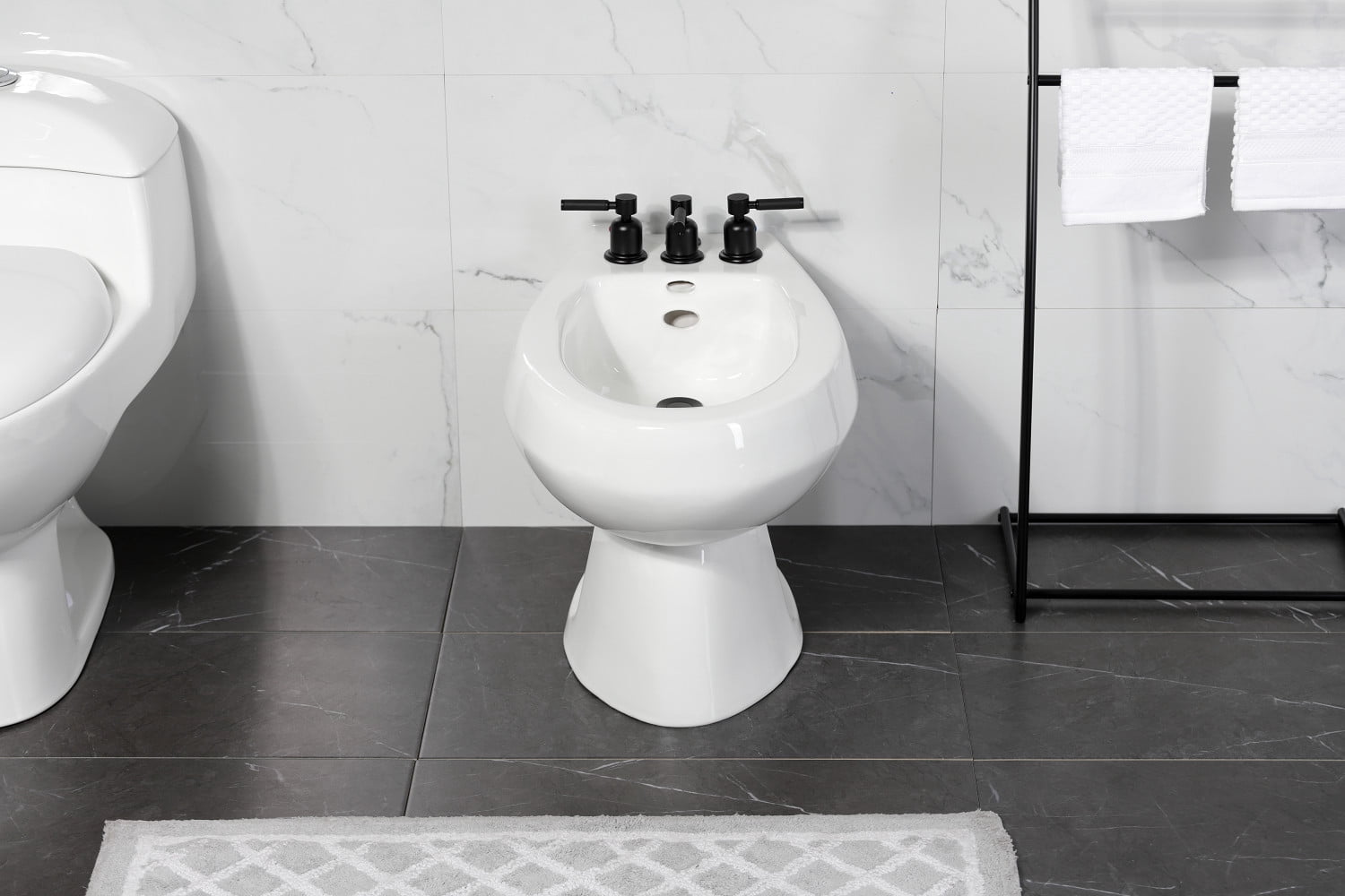 Kingston Brass KB6320DKL Kaiser Three-Handle Bidet Faucet, Matte Black