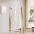 thumbnail image 3 of Home Trends Jeté blanc murmurant tissé doux, 3 of 4