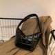 thumbnail image 5 of Bolso acolchada de media luna para axilas acolchada de algodón de moda con monedero pequeño (negro), 5 of 8