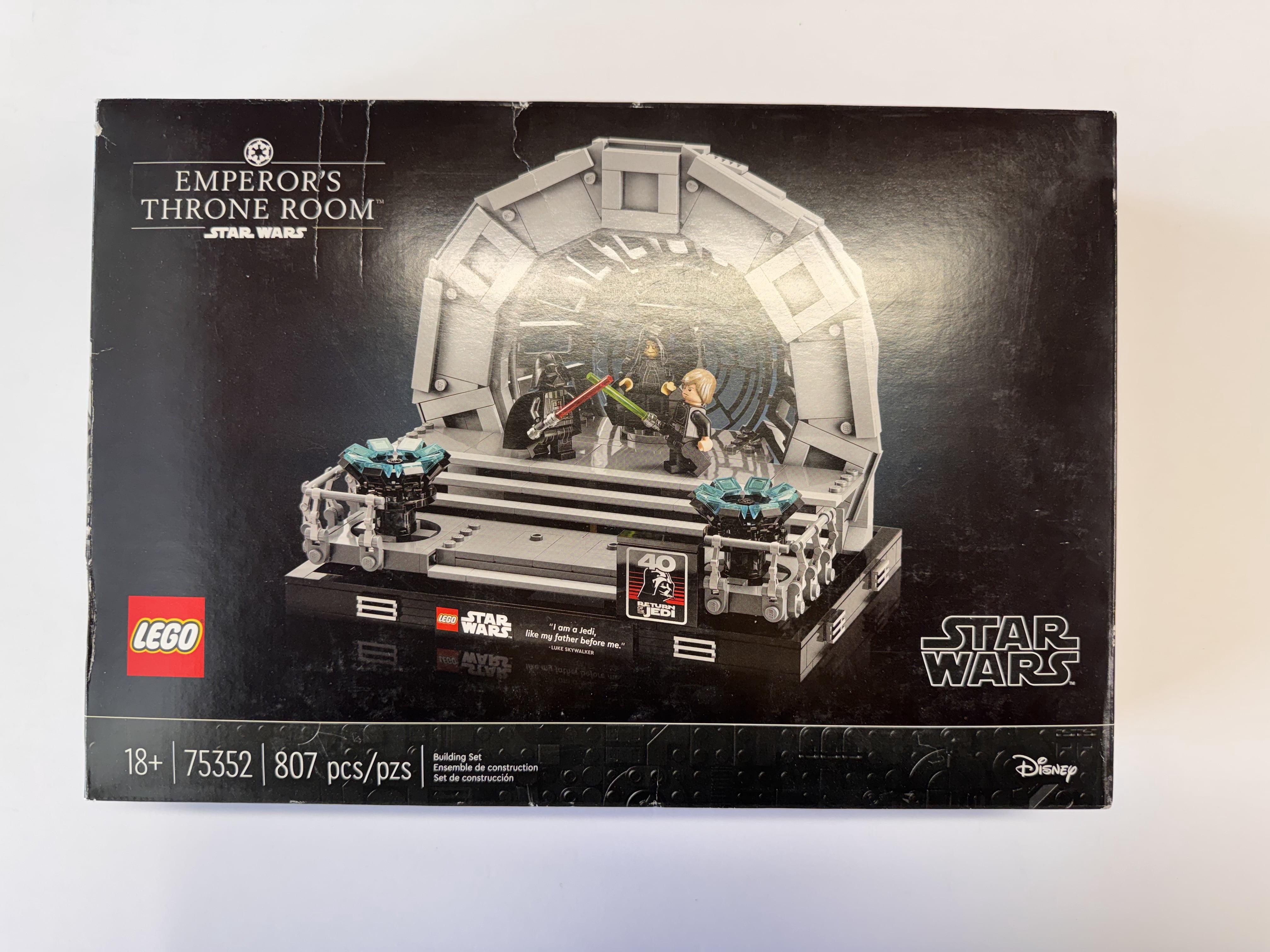 LEGO Star Wars Emperor’s Throne Room Diorama 75352 Star Wars Gift for Men and Women